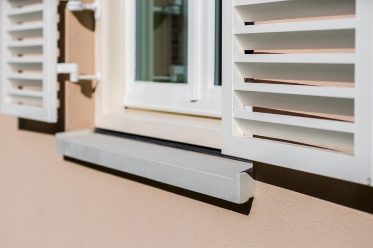 Raamdorpel met kopschot